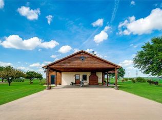 911 N Armstrong Rd, Venus, TX 76084