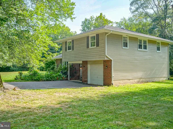 546 S Egg Harbor Rd, Hammonton, NJ 08037