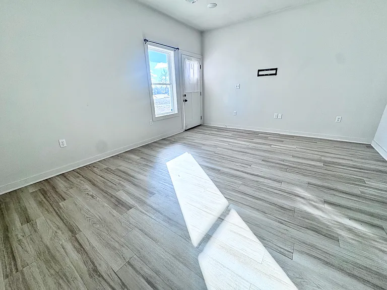 2105 Clark St #A — Photo 4