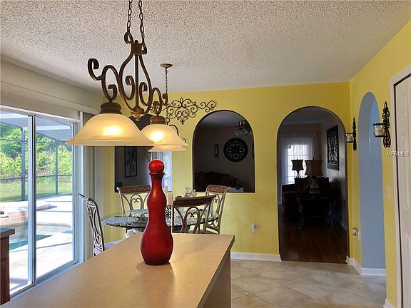 5th image of 419 Brookfield Dr