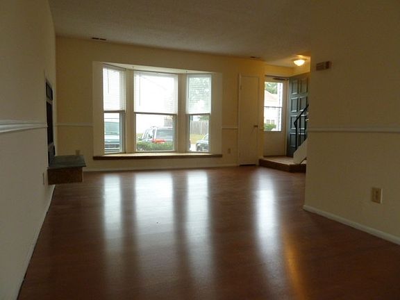5th image of 3648 Windmill Dr