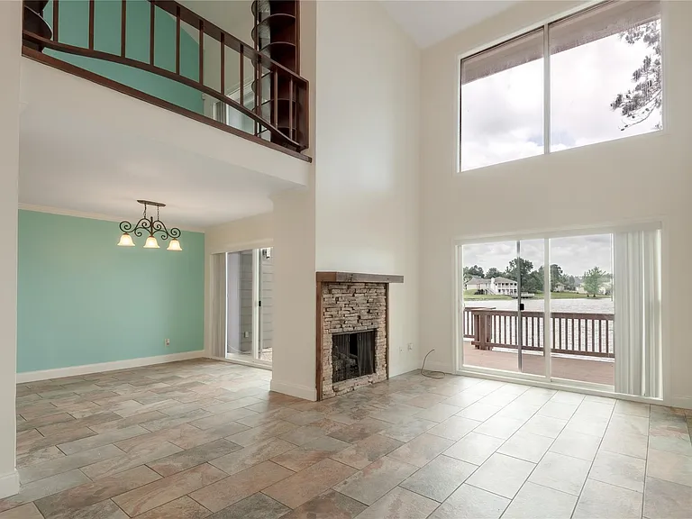 208 Waters Edge — Photo 5