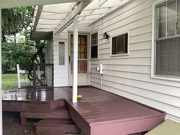 2nd image of 5061 Reservoir Rd