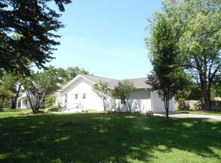 315 W 2nd St, Mountain View, MO 65548