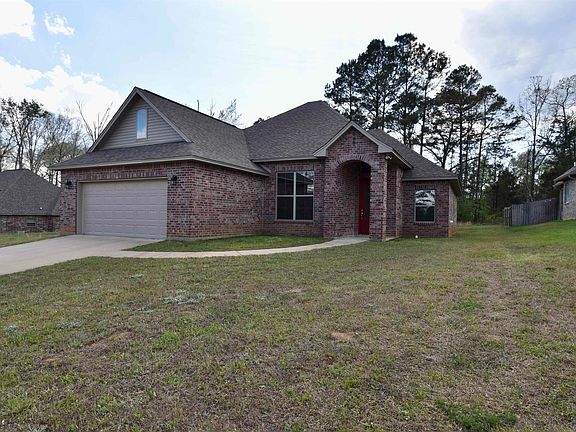 3rd image of 111 Lovemore Dr