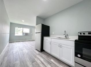 842 NW 8th St #3, Hallandale, FL 33009