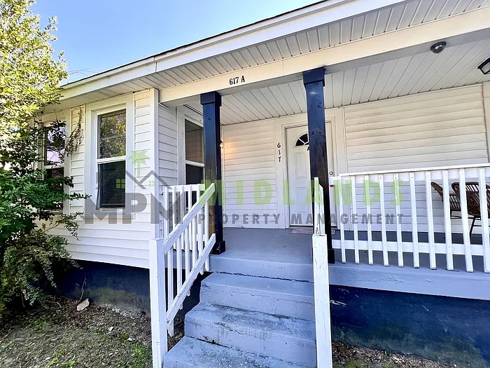 2 bed, 1.0 bath, 975 sqft, $1,295 — Photo 4