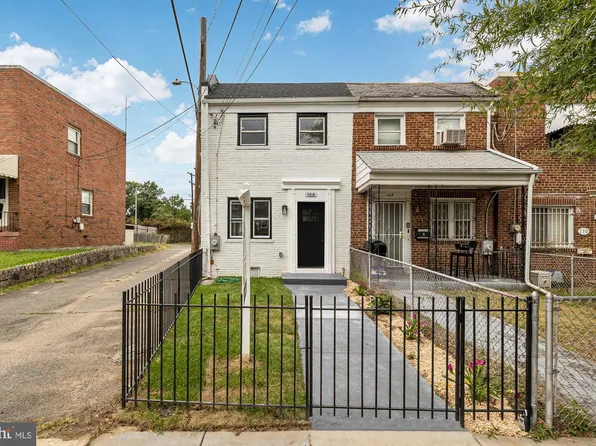 166 35th St NE, Washington, DC 20019