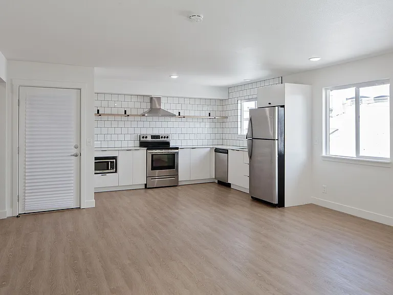3132 SW Marigold St — Photo 39