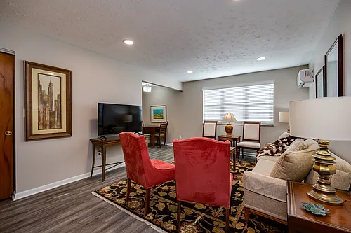 827 Wilmington Ave #6 Photo 1