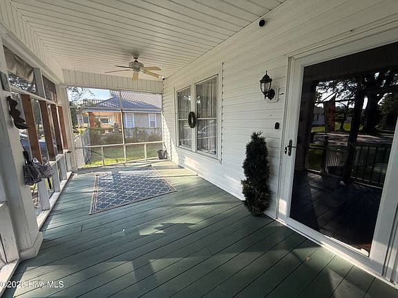 3rd image of 136 Maple Street
