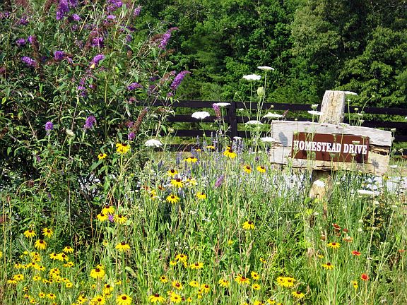 3rd image of 13 Tanager Trail Anderson Creek Retreat