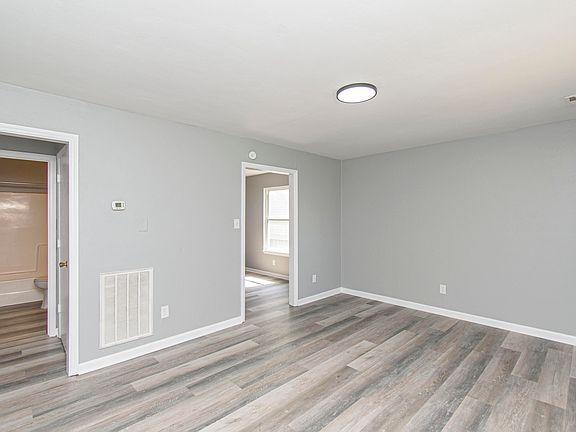 3rd image of 1731 Essex Ave NW