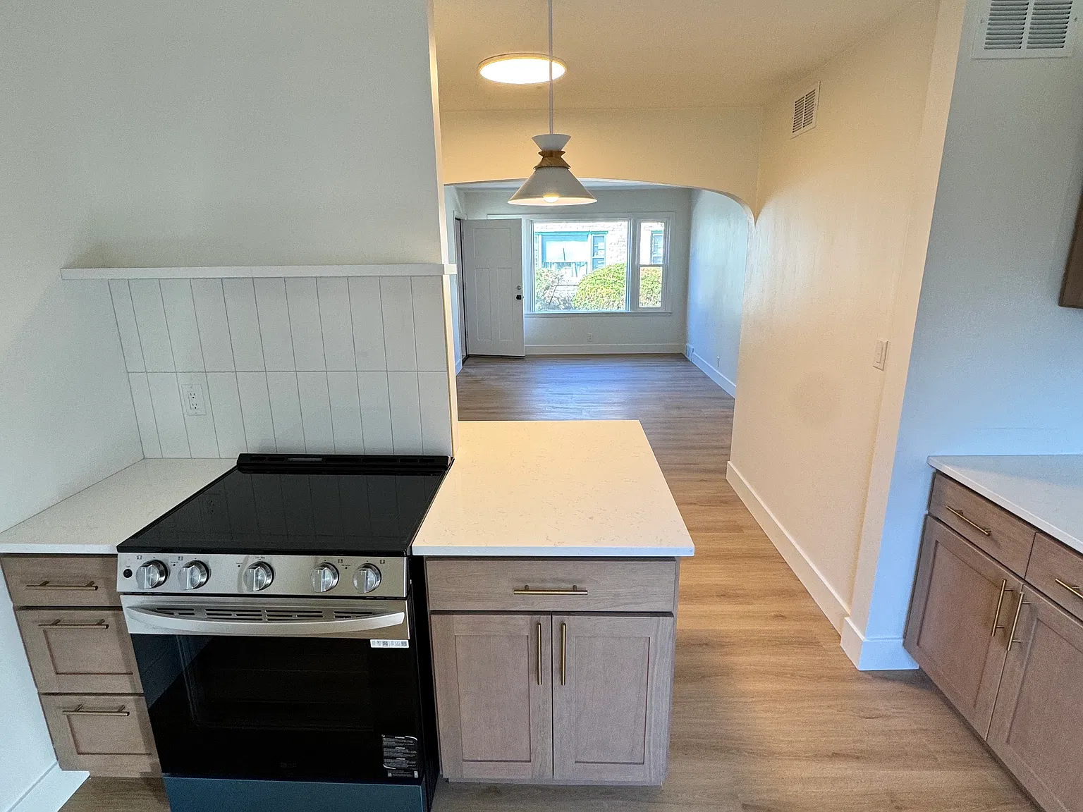 2 bed, 1200 sqft, $1,500 — Photo 1