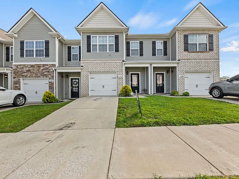 155 Champions Ln — Photo 1