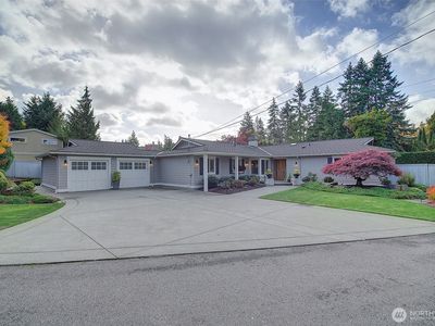 8711 NE 11th Street, Medina, WA, 98039
