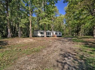 349 Morris Ln, Shacklefords, VA 23156