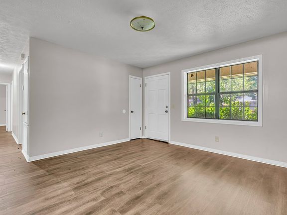 2nd image of 369 Concourse Rd