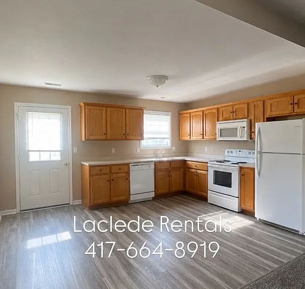 2132 Cedarwood Ct — Photo 4