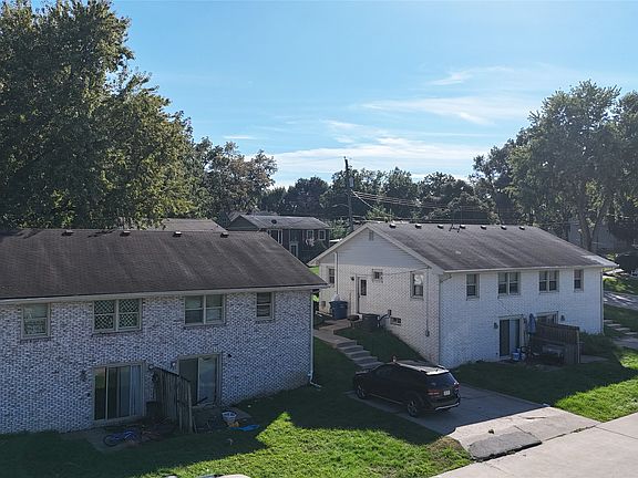 5th image of 2895 Boston Ave