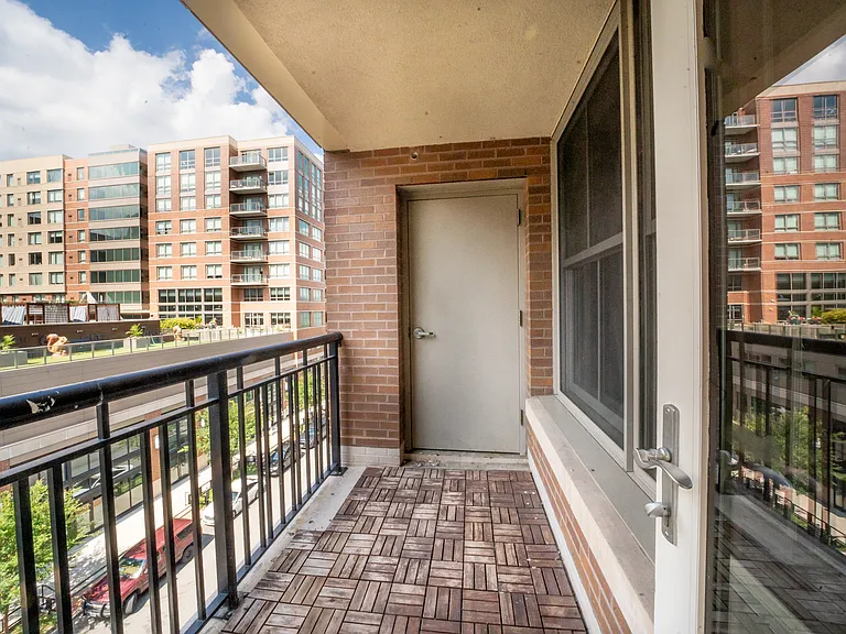 20 Avenue At Port Imperial #418 — Photo 5