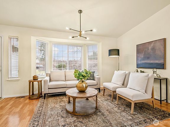 5th image of 630 87th Drive SE