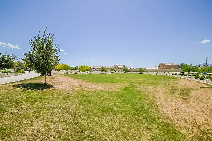 8126 W Agora Ln — Photo 22