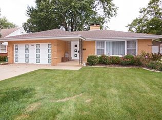 168 Center Ave, Wheeling, IL 60090