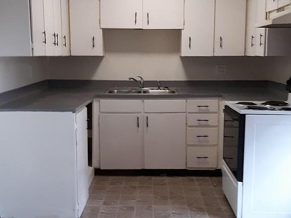 2nd image of 128 Prairie Ave APT 6