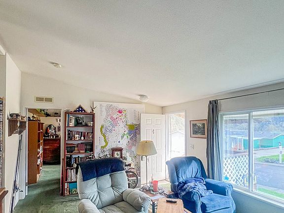 5th image of 1580 Winston Section Rd