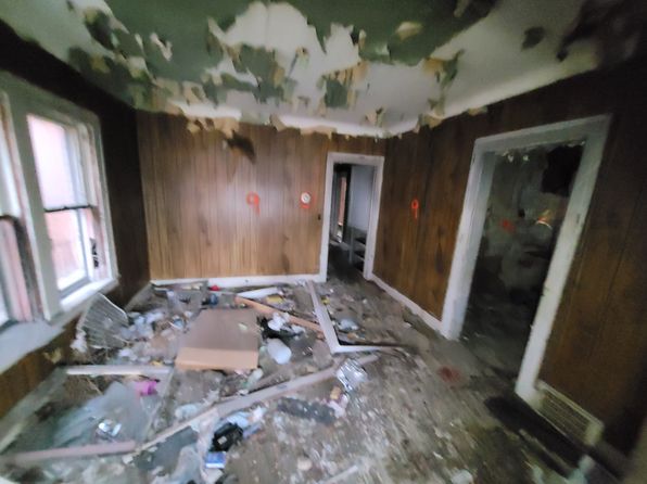 detroit-michigan-88294099 picture