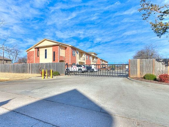5th image of 715 Monnett Ave #206