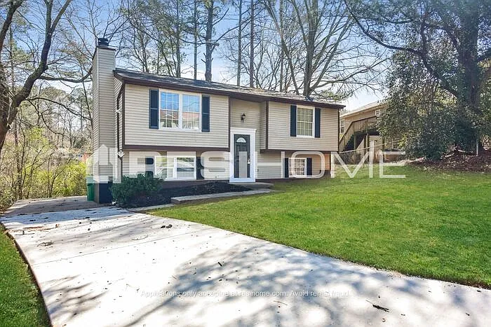 3 bed, 2.0 bath, 1532 sqft, $1,695 — Photo 2
