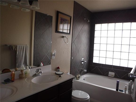 4th image of 12969 Beto Portugal Ln