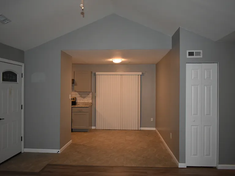 315 Pond View Ln — Photo 20