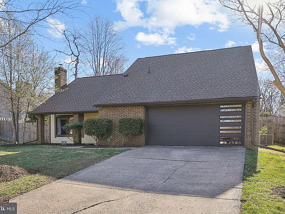2nd image of 6807 Vantage Dr