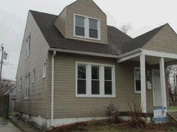 5th image of 16878 Lilac St
