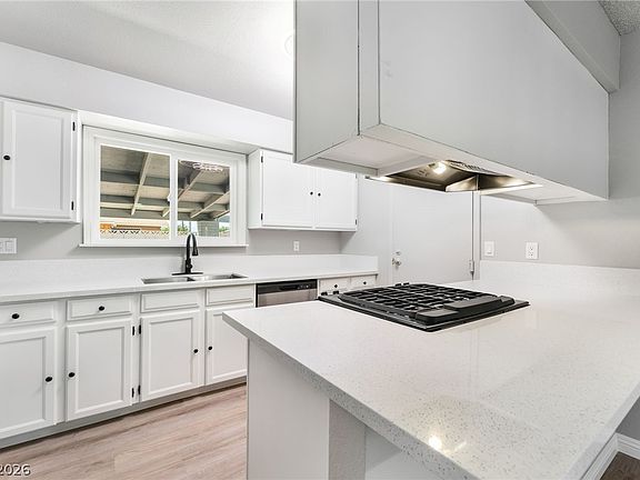 2nd image of 723 Straight St