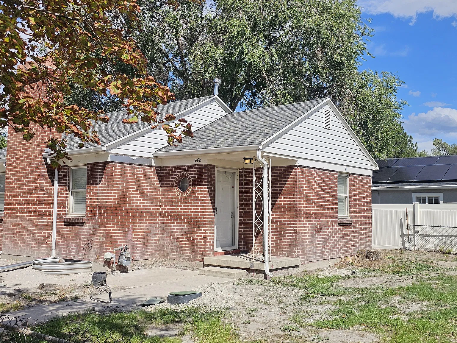 4 bed, 1900 sqft, $2,350 — Photo 1