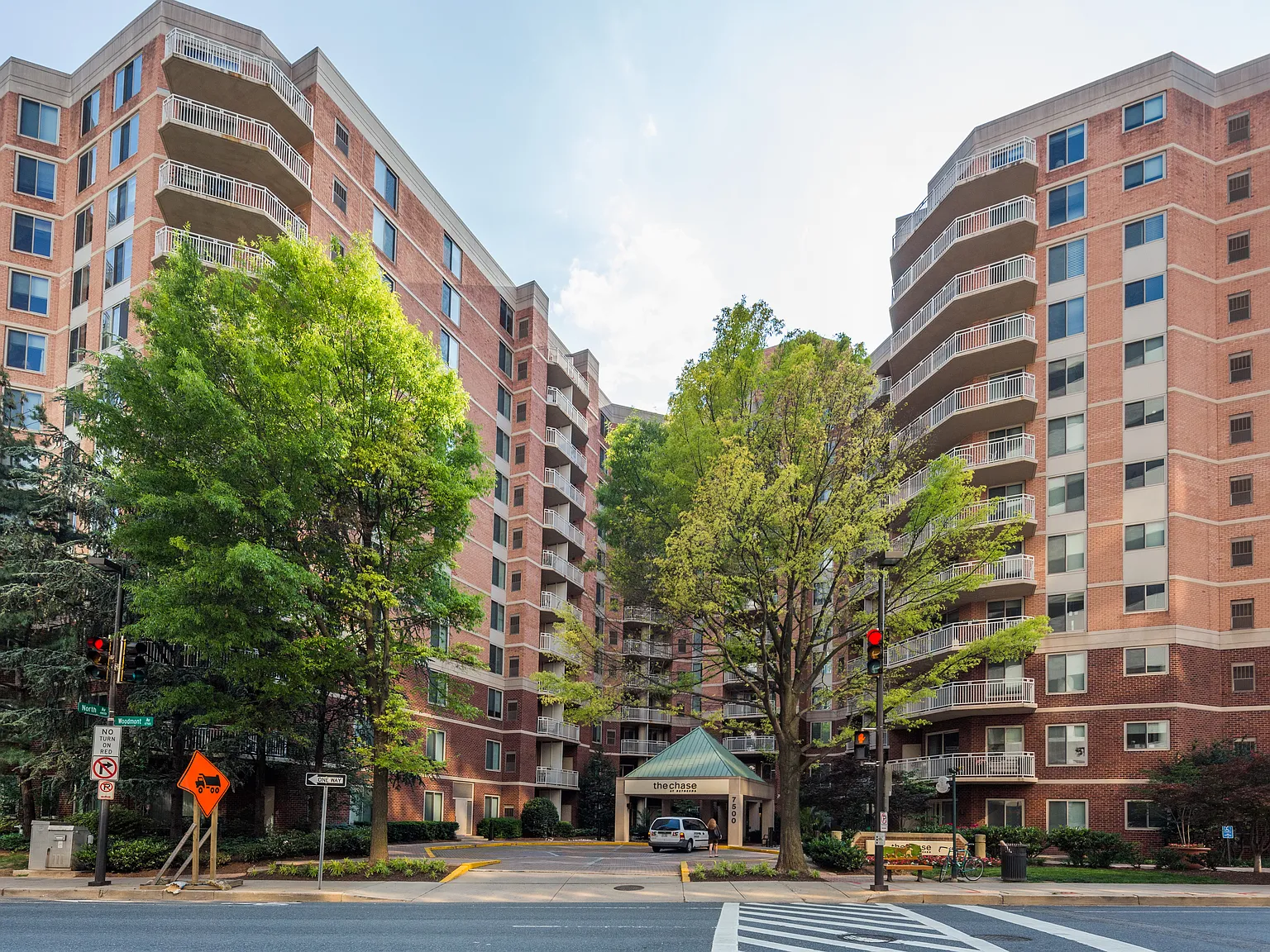 2 bed, 862 sqft, $2,595 — Photo 4