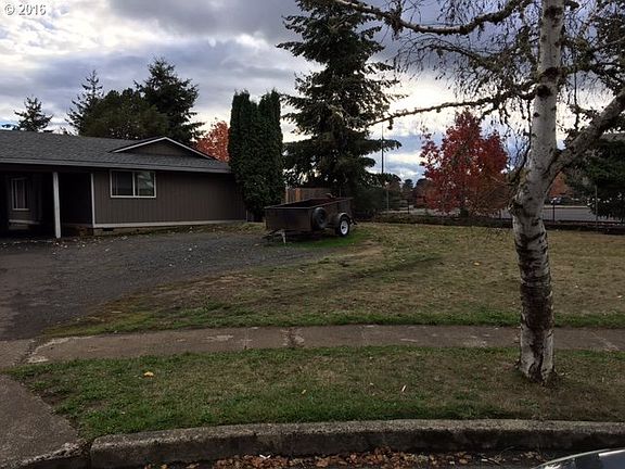 4th image of 2723 N Barlow Ct APT C