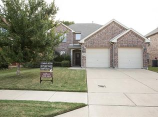 15633 Gatehouse Dr, Roanoke, TX 76262