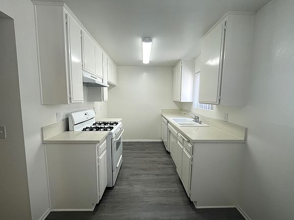 2nd image of 10926 Huston St #105