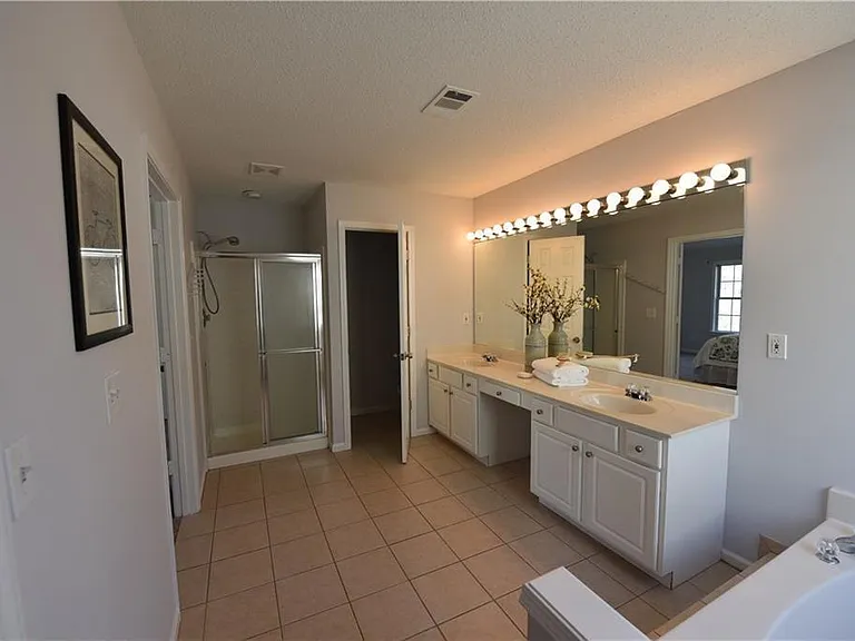 3415 Ridgefair Dr — Photo 10