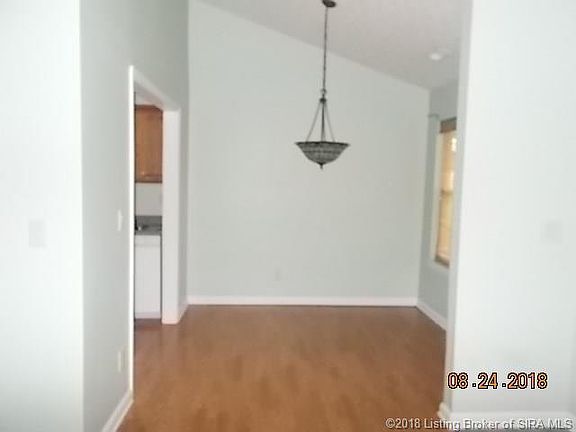3rd image of 938 Twin Oaks Dr