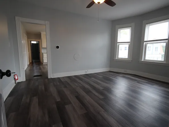 12 Scrimgeour Rd #1, Worcester, MA 01606
