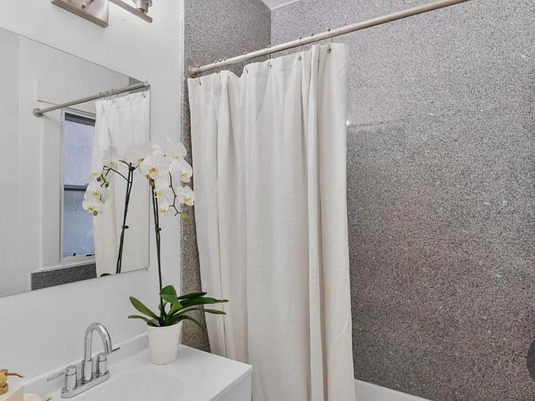 1767 Euclid Ave #4 — Photo 5