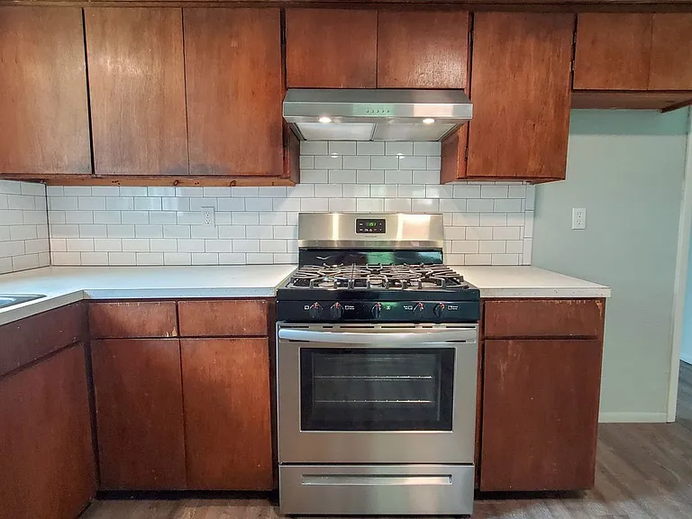 1117 E Parker St — Photo 19