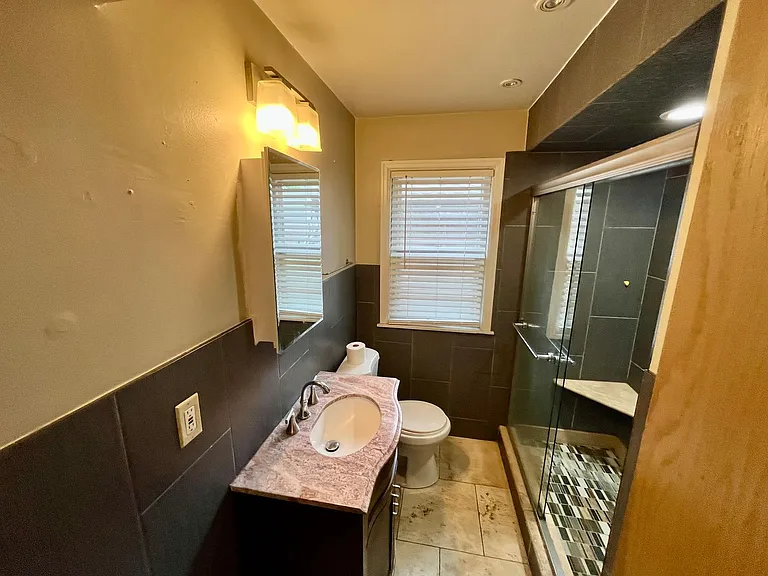 5169 N Hollywood Ave — Photo 11