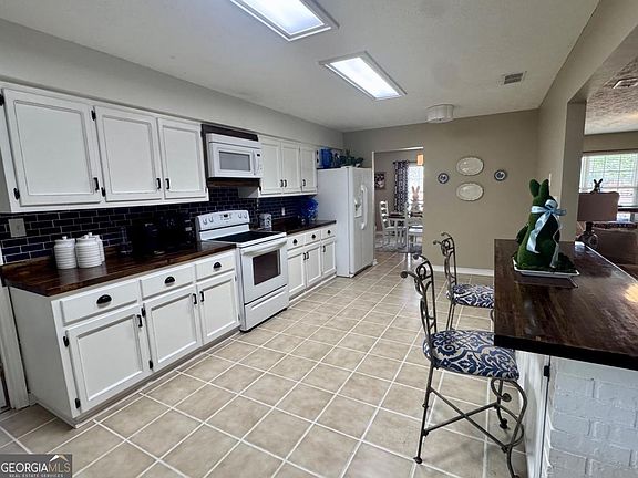 3rd image of 83 Edward Kirkland Rd